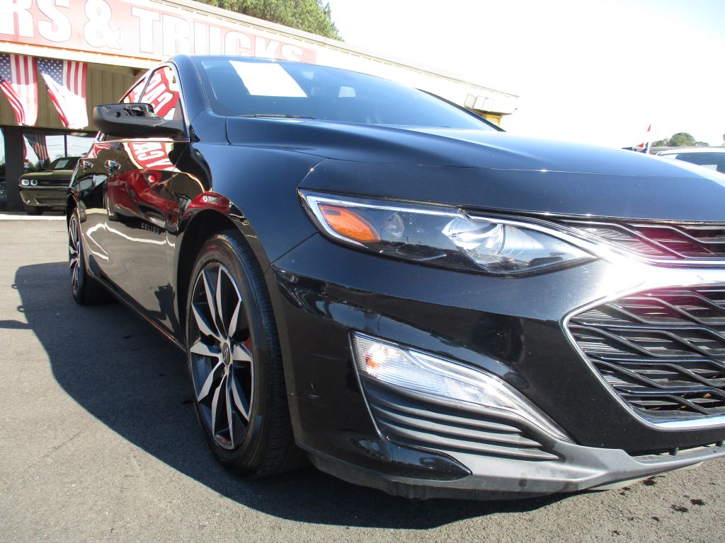 Photo 10 of this CHEVROLET MALIBU