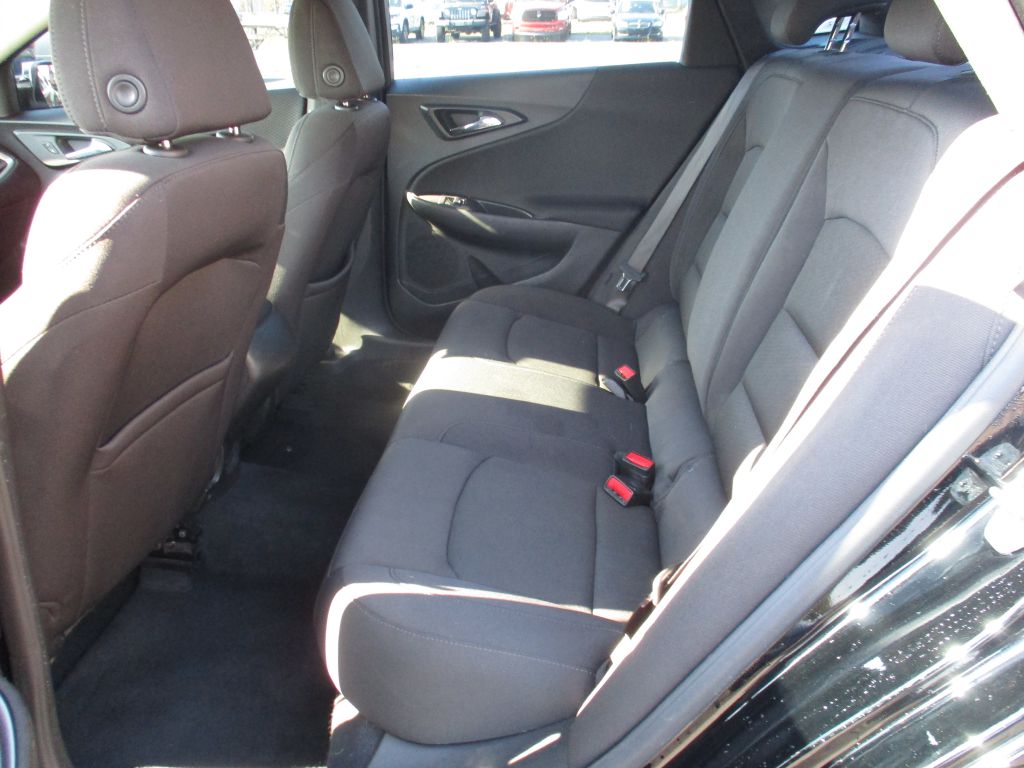 Photo 17 of this CHEVROLET MALIBU
