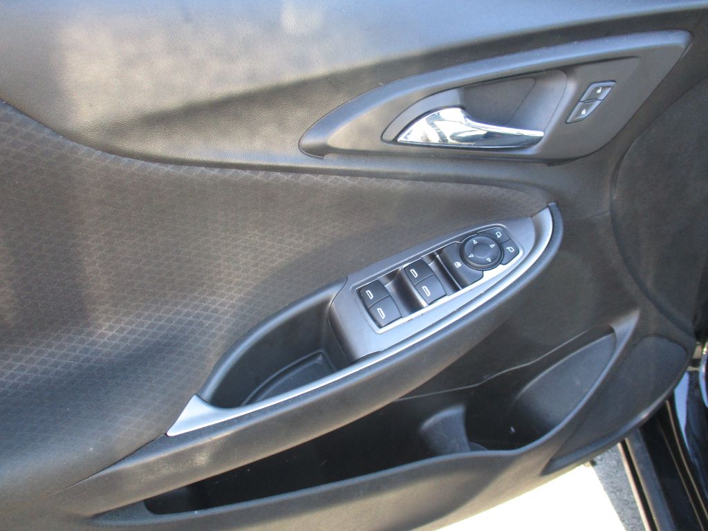 Photo 20 of this CHEVROLET MALIBU