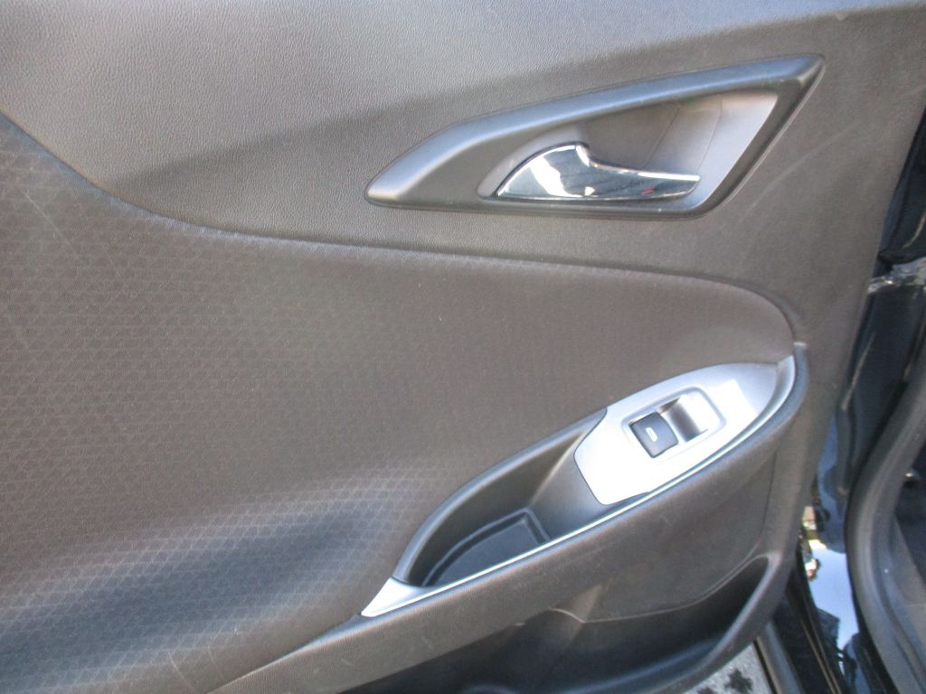Photo 21 of this CHEVROLET MALIBU