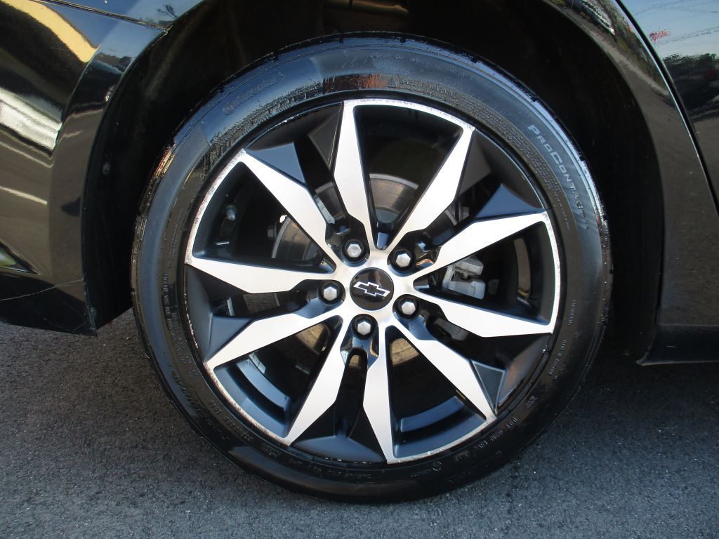 Photo 25 of this CHEVROLET MALIBU