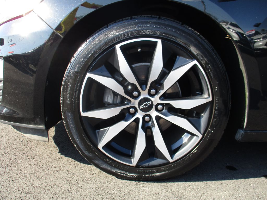 Photo 27 of this CHEVROLET MALIBU