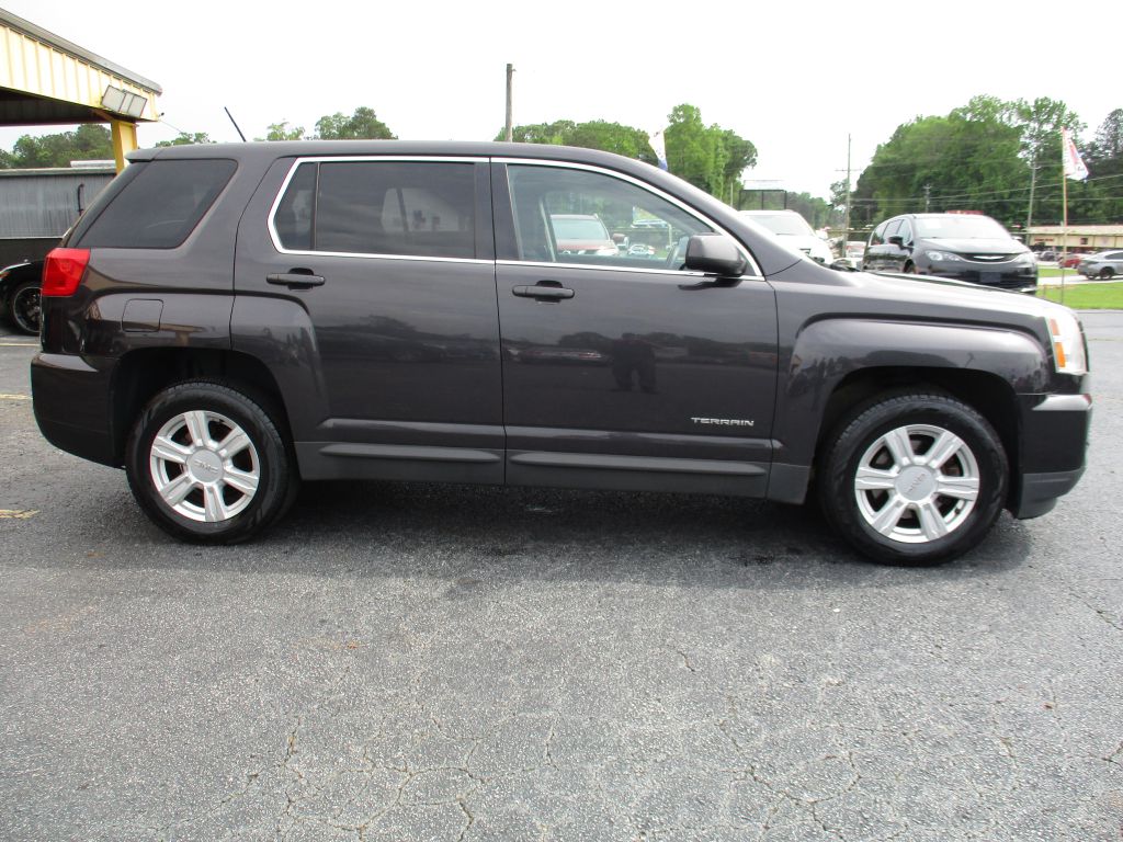 Photo 4 of this GMC TERRAIN