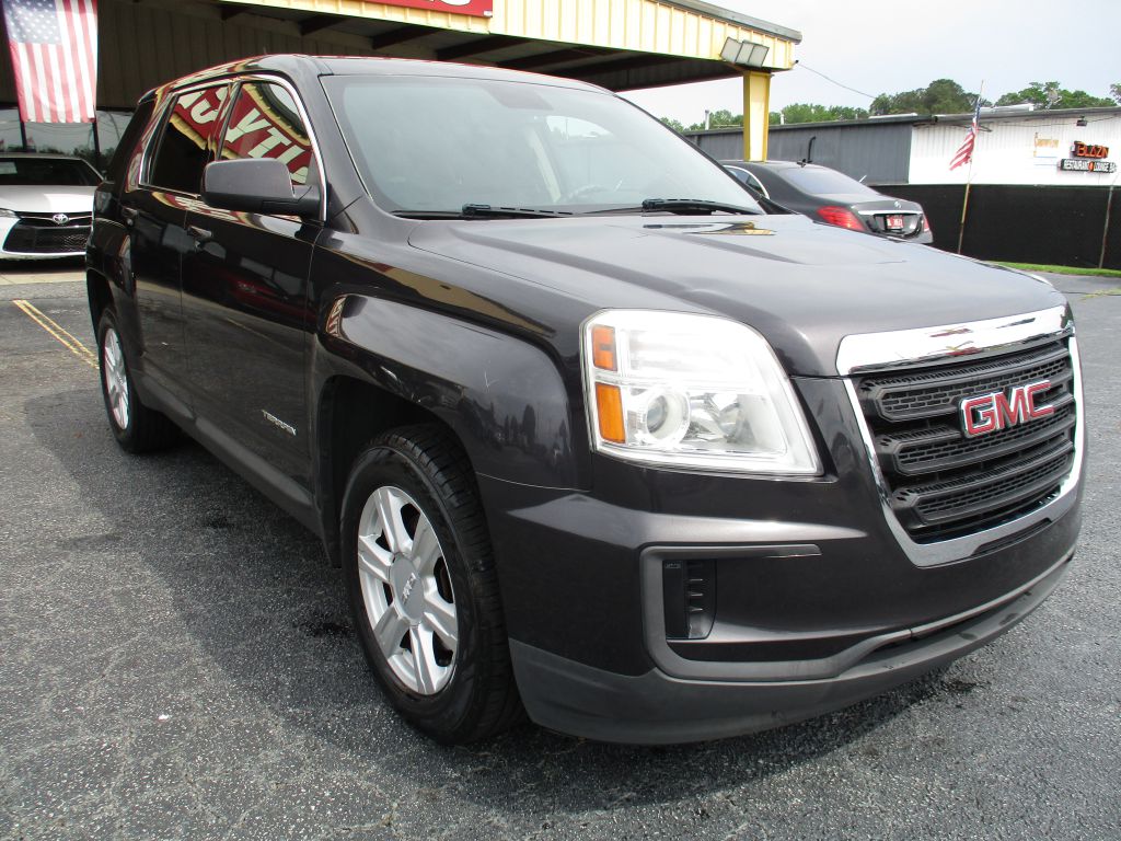 Photo 8 of this GMC TERRAIN