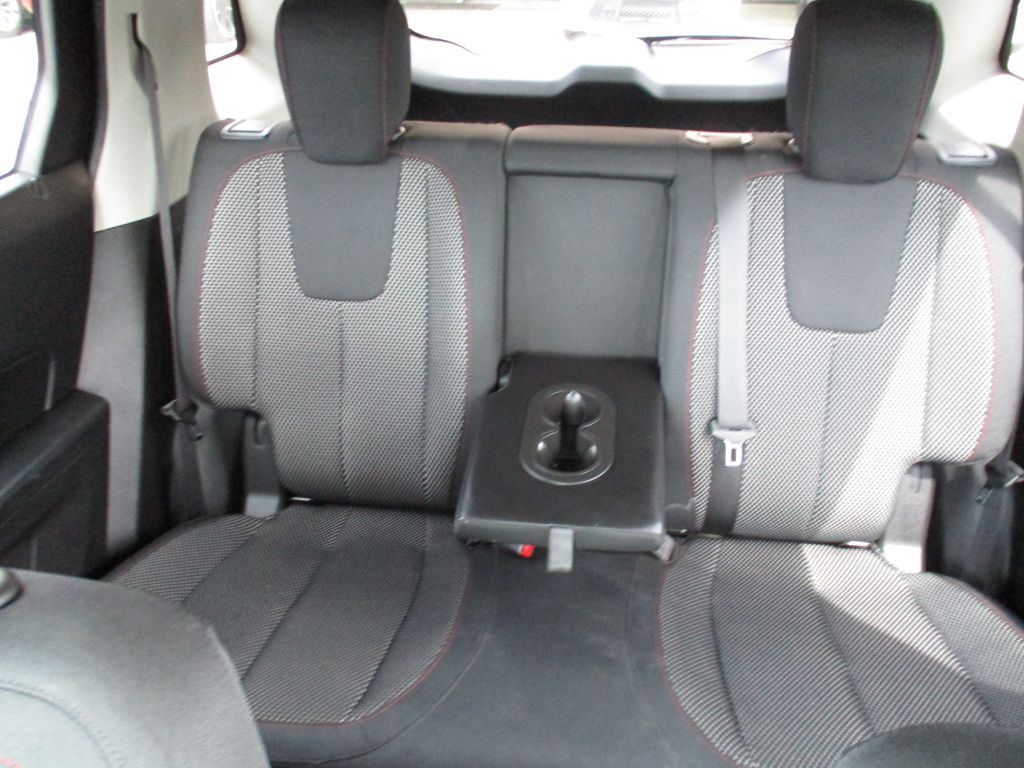Photo 14 of this GMC TERRAIN