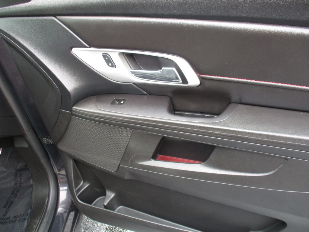 Photo 23 of this GMC TERRAIN