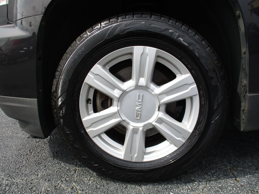 Photo 27 of this GMC TERRAIN