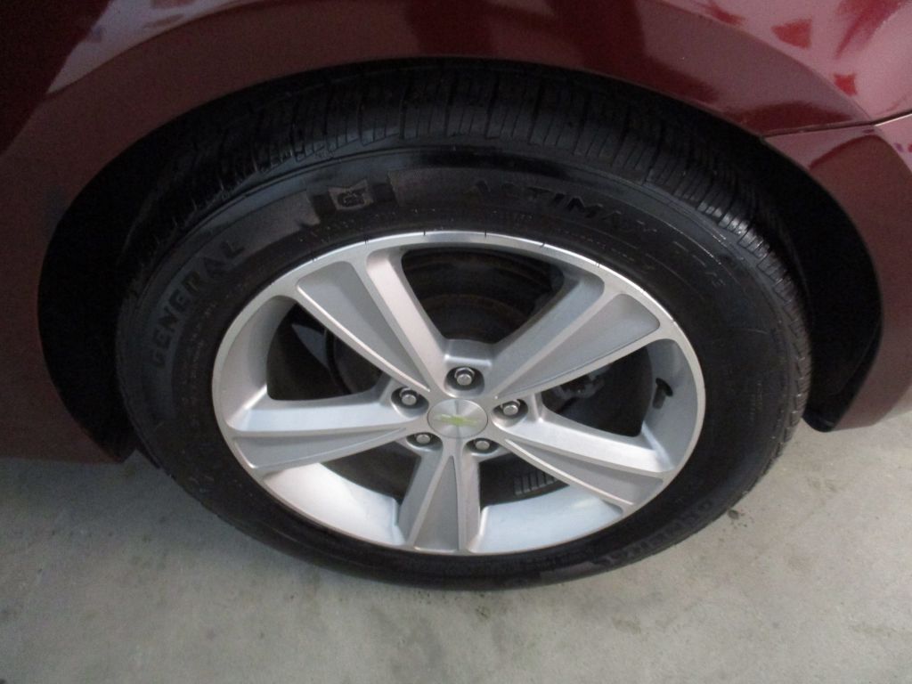 Photo 17 of this CHEVROLET CRUZE