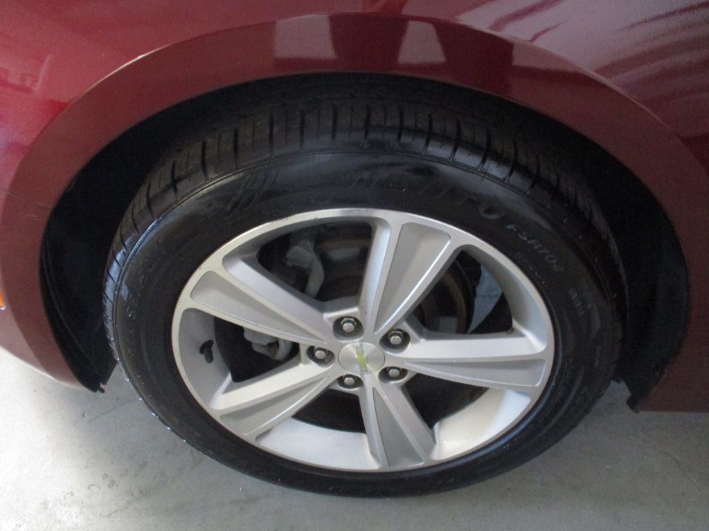 Photo 18 of this CHEVROLET CRUZE