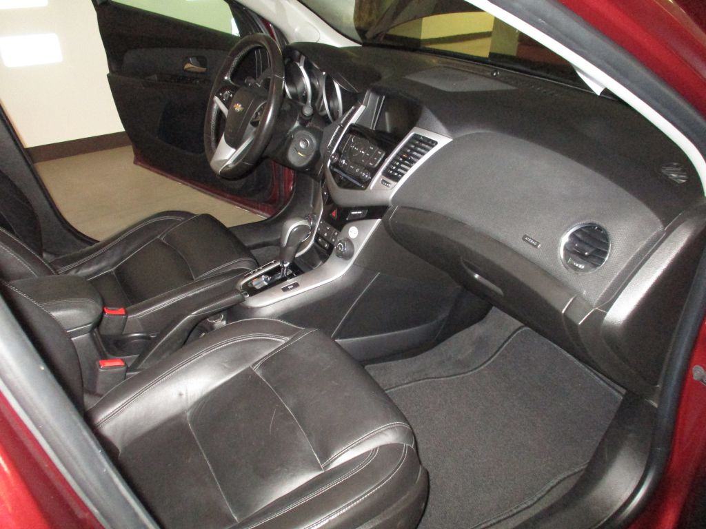 Photo 14 of this CHEVROLET CRUZE