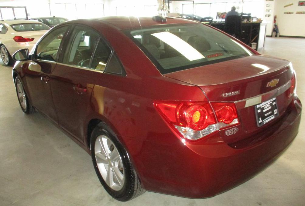 Photo 3 of this CHEVROLET CRUZE