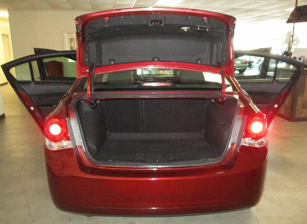 Photo 10 of this CHEVROLET CRUZE
