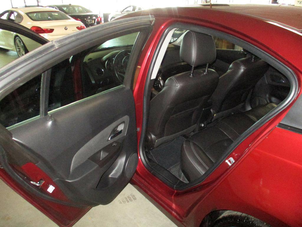 Photo 9 of this CHEVROLET CRUZE