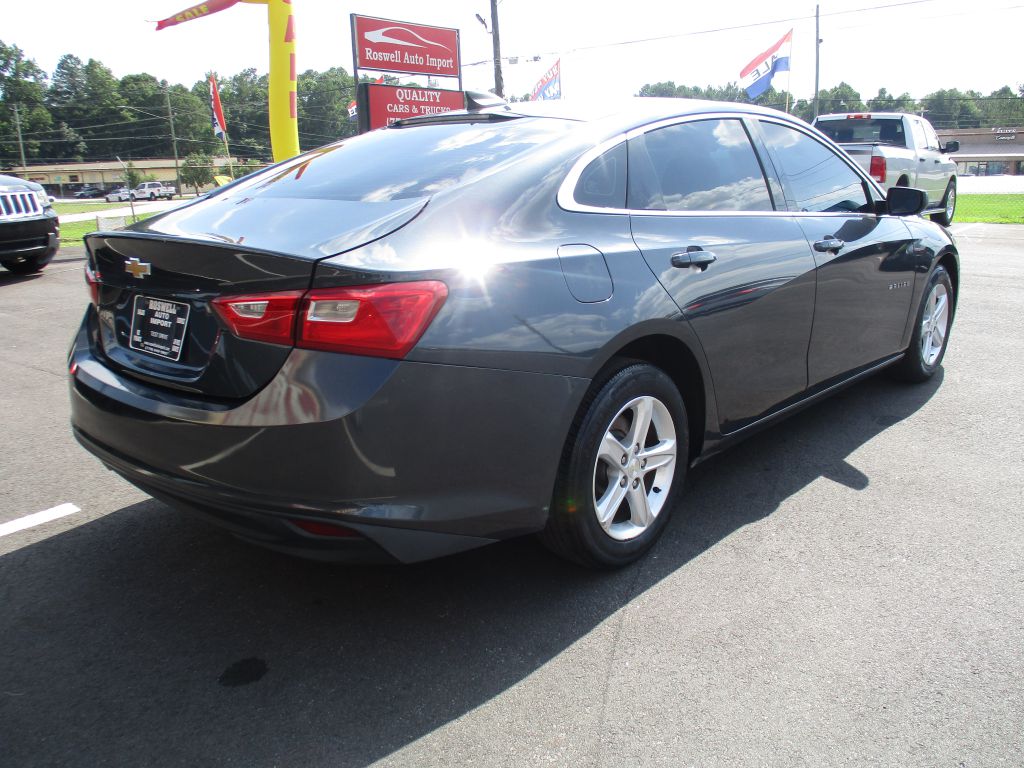 Photo 7 of this CHEVROLET MALIBU