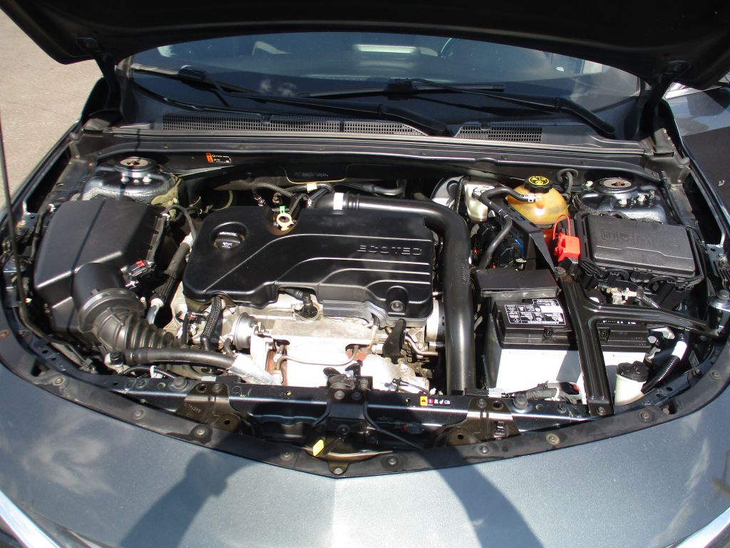 Photo 27 of this CHEVROLET MALIBU