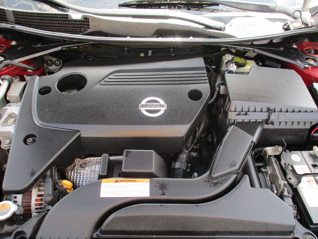 Photo 9 of this NISSAN ALTIMA
