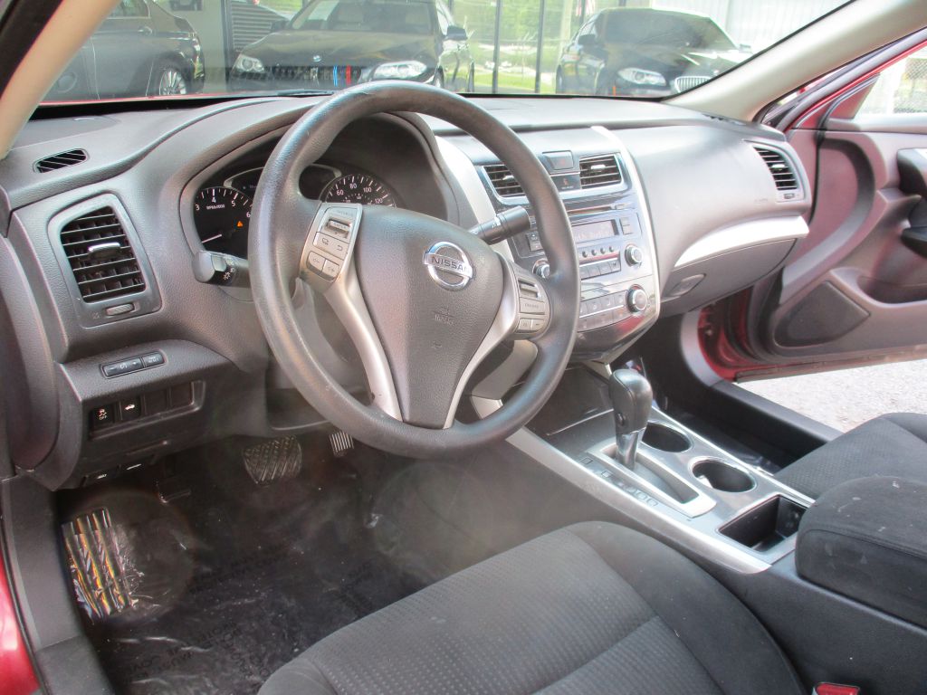 Photo 19 of this NISSAN ALTIMA