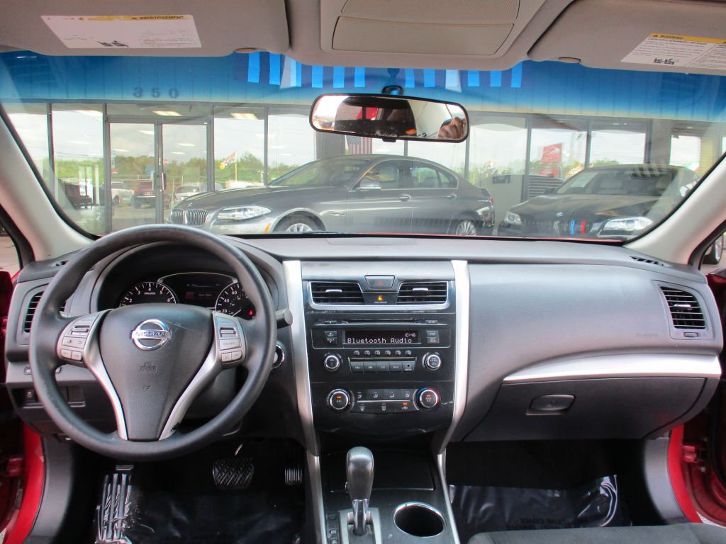 Photo 22 of this NISSAN ALTIMA