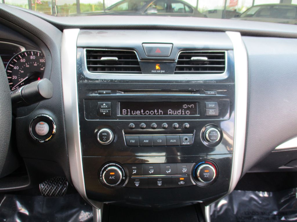 Photo 24 of this NISSAN ALTIMA