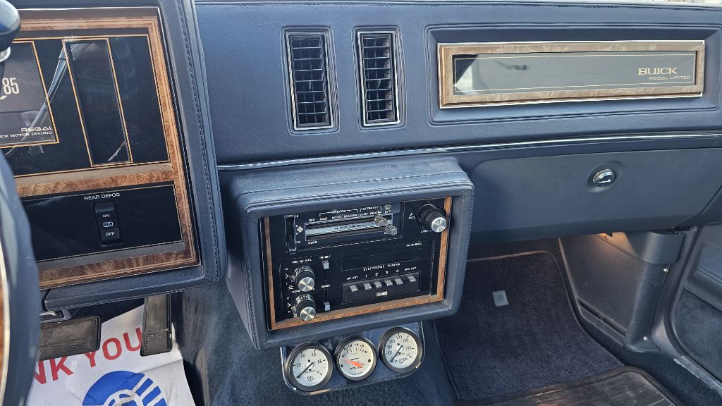Photo 11 of this BUICK REGAL