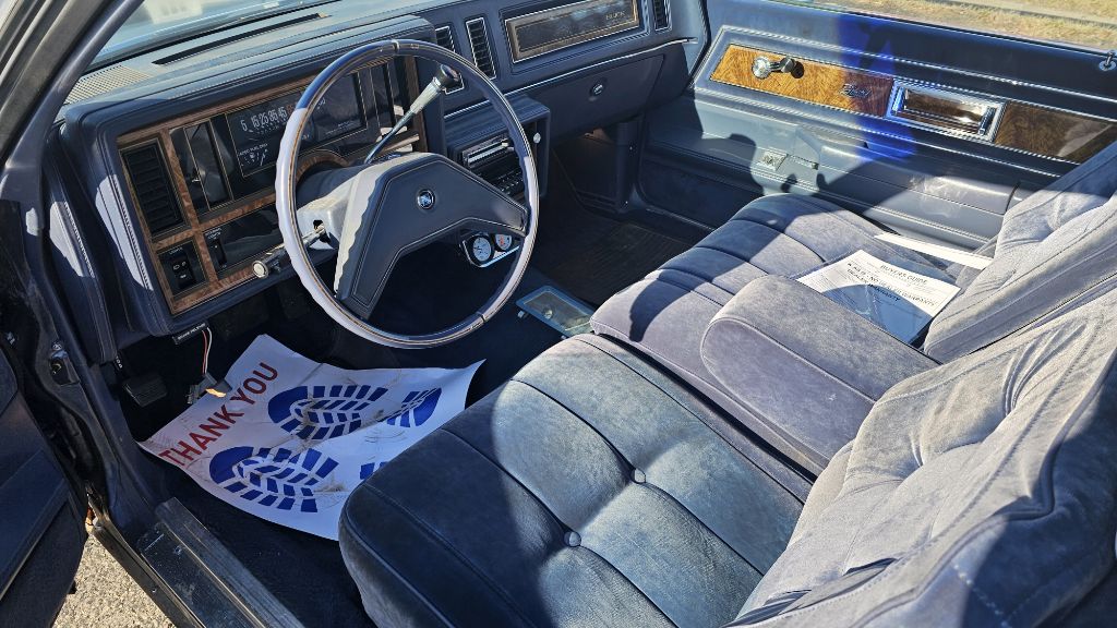 Photo 9 of this BUICK REGAL