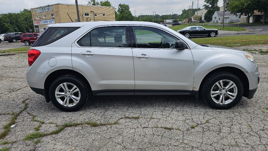 Photo 4 of this CHEVROLET EQUINOX