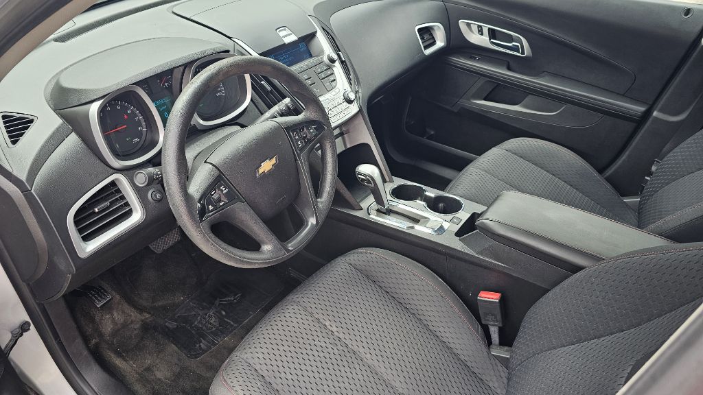 Photo 9 of this CHEVROLET EQUINOX