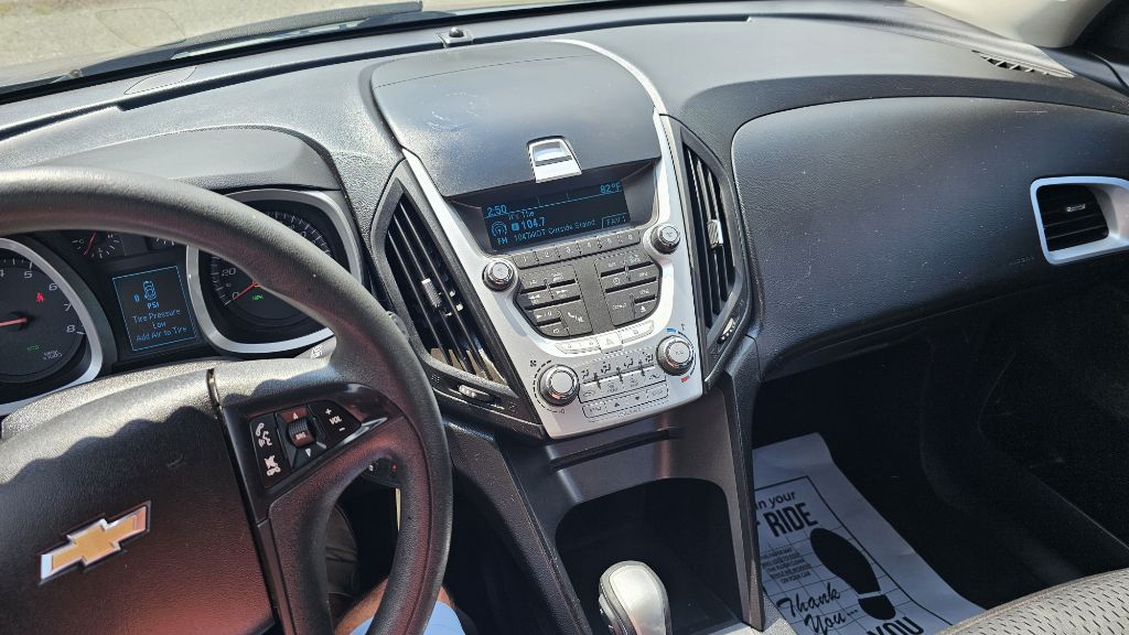 Photo 11 of this CHEVROLET EQUINOX