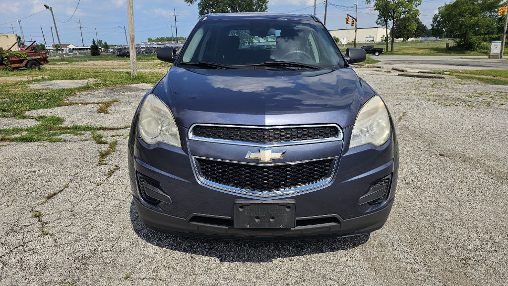 Photo 2 of this CHEVROLET EQUINOX