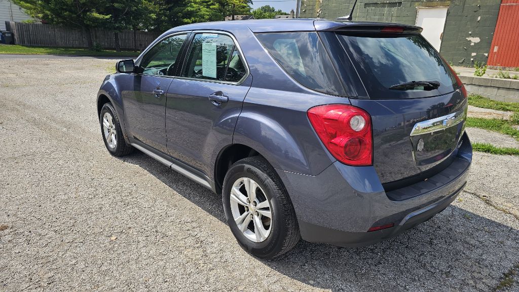 Photo 7 of this CHEVROLET EQUINOX