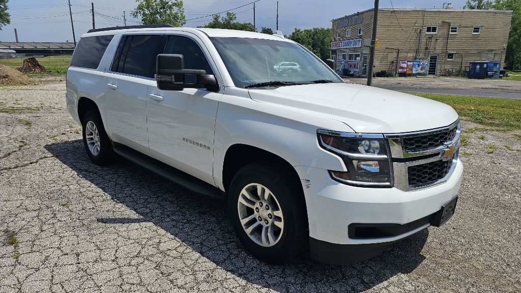 Photo 3 of this CHEVROLET SUBURBAN