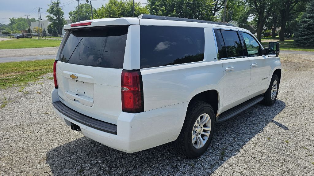Photo 5 of this CHEVROLET SUBURBAN