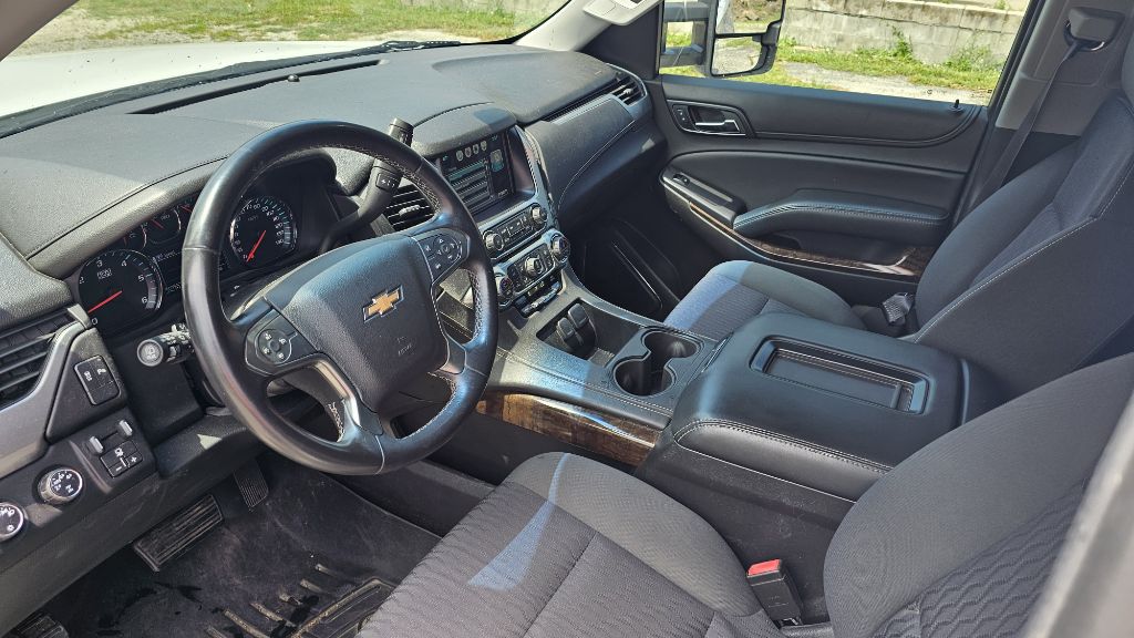 Photo 9 of this CHEVROLET SUBURBAN