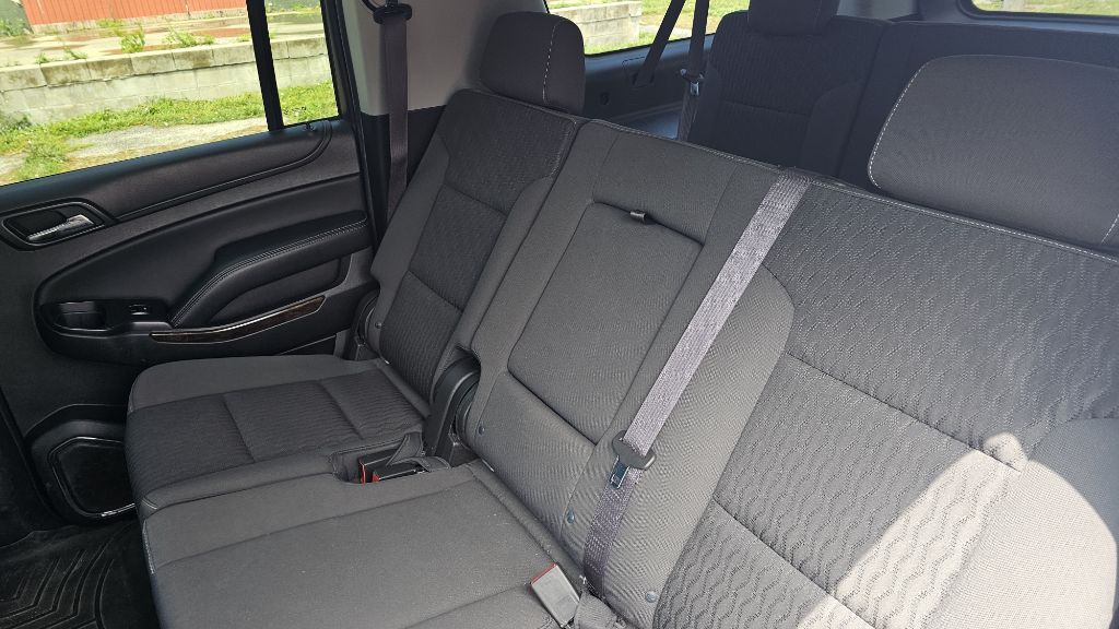 Photo 13 of this CHEVROLET SUBURBAN