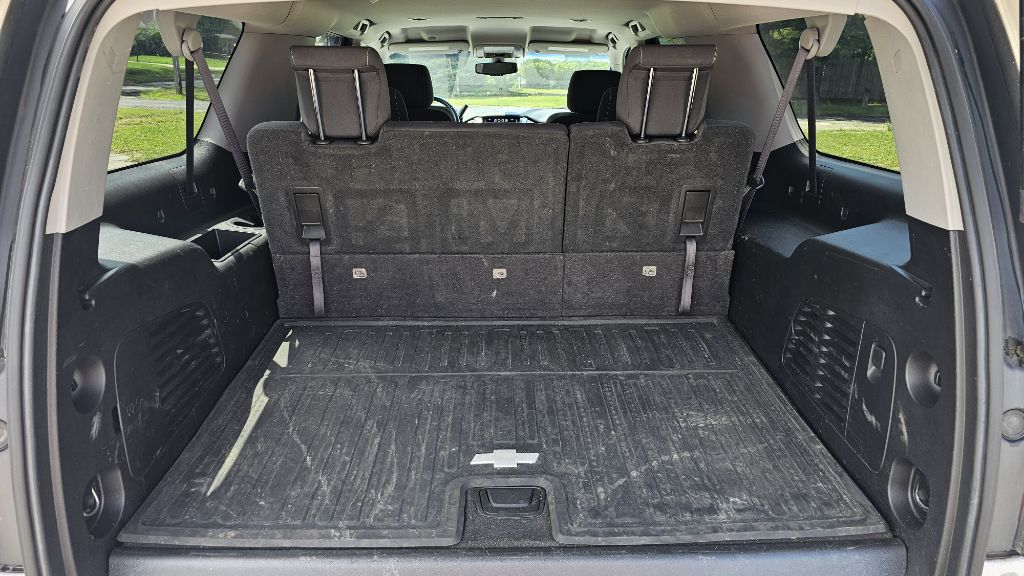 Photo 15 of this CHEVROLET SUBURBAN