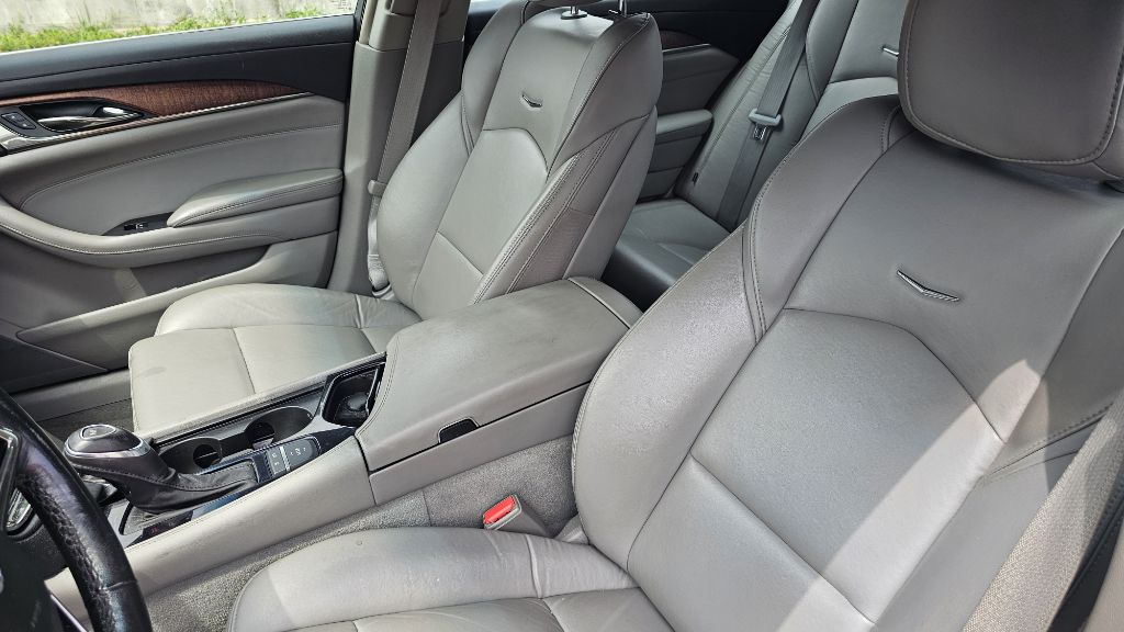 Photo 10 of this CADILLAC CTS