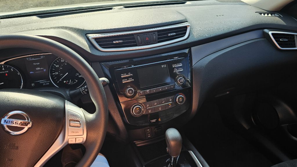 Photo 11 of this NISSAN ROGUE