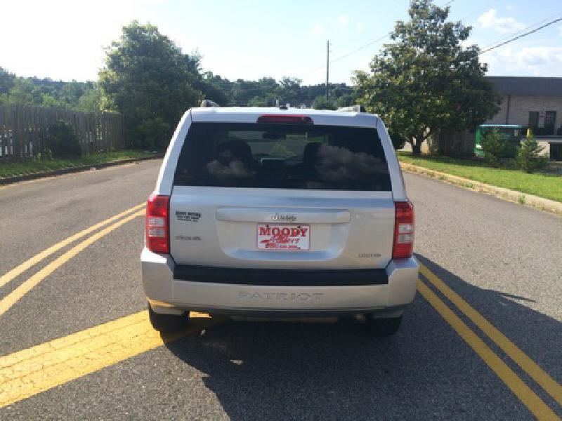 Photo 3 of this JEEP PATRIOT