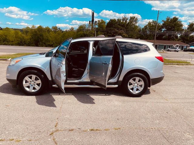 CHEVROLET TRAVERSE 2010 CHEVROLET TRAVERSE 1GNLVFED5AJ240077
