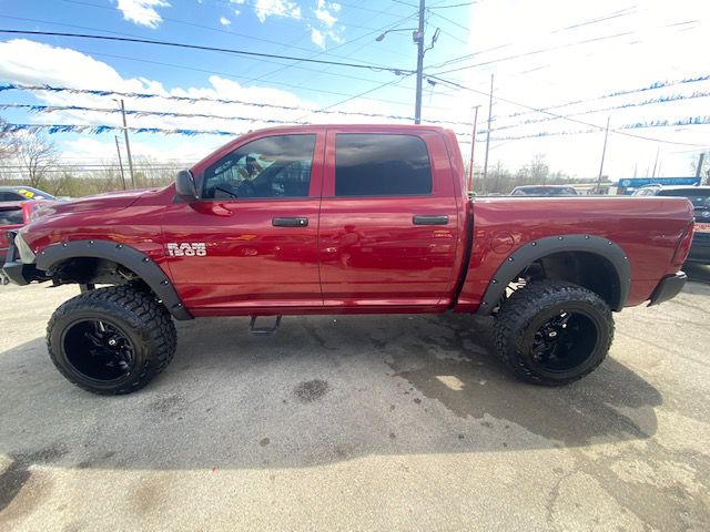 Photo 2 of this RAM 1500