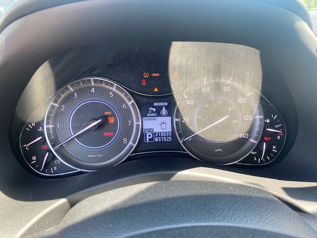 Photo 16 of this INFINITI QX56