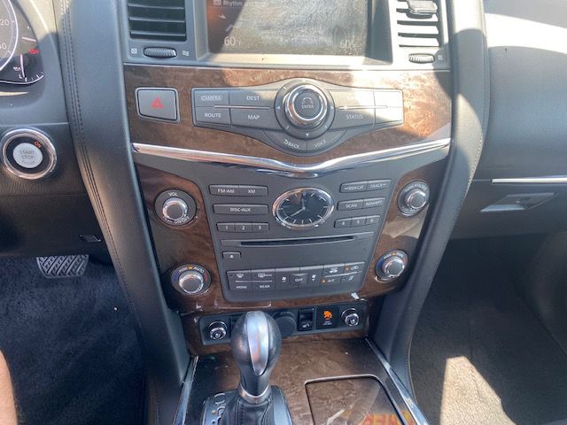 Photo 18 of this INFINITI QX56