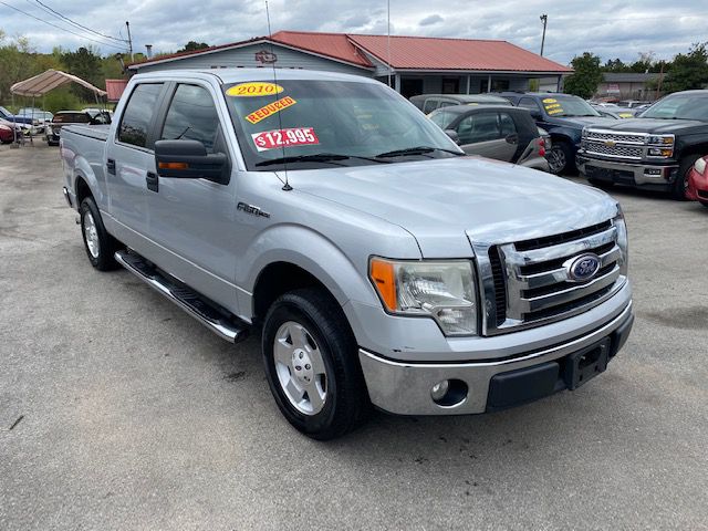 Photo 3 of this FORD F150