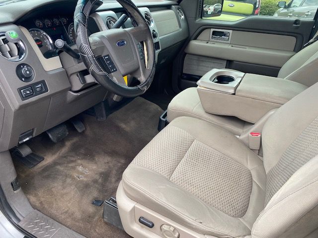 Photo 9 of this FORD F150