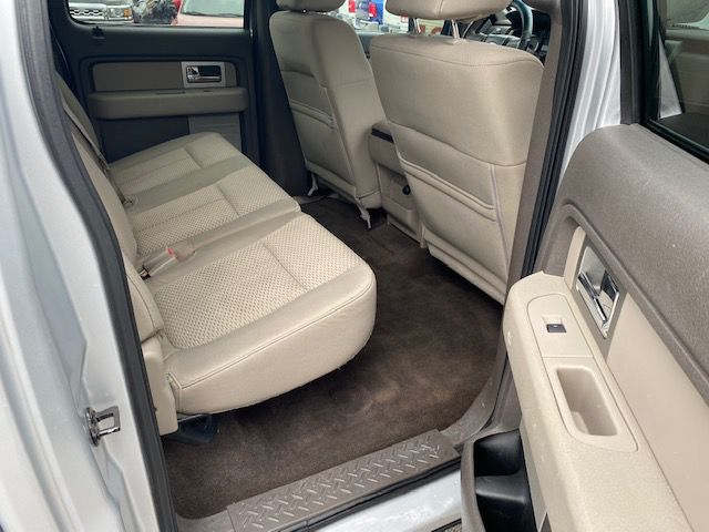 Photo 12 of this FORD F150