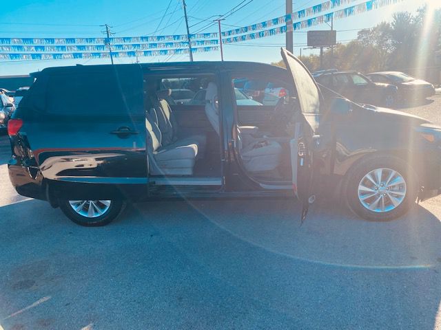 KIA SORENTO 2011 KIA SORENTO 5XYKTDA12BG090148