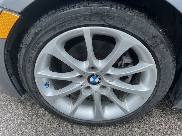 BMW Z4 2007 BMW Z4 4USBU33597LW72423