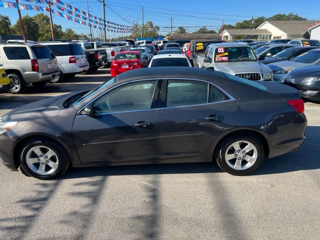Photo 8 of this CHEVROLET MALIBU
