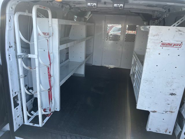 Photo 11 of this FORD TRANSIT