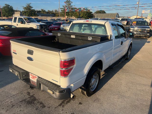 Photo 6 of this FORD F150